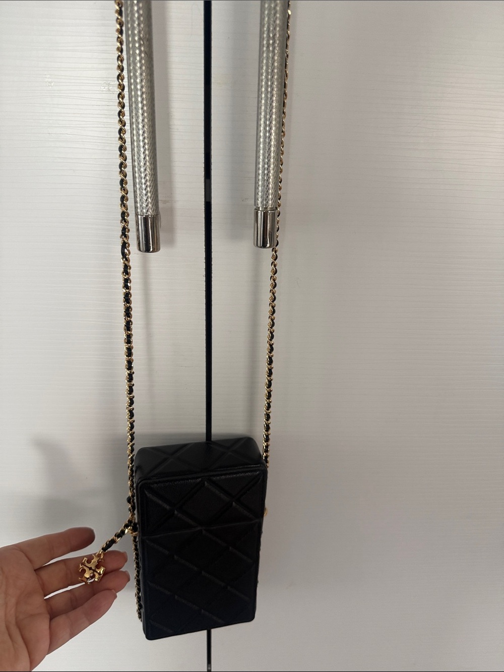 Classic Quilted Black Crossbody Phone Bag - Gold Chain Tory Burch